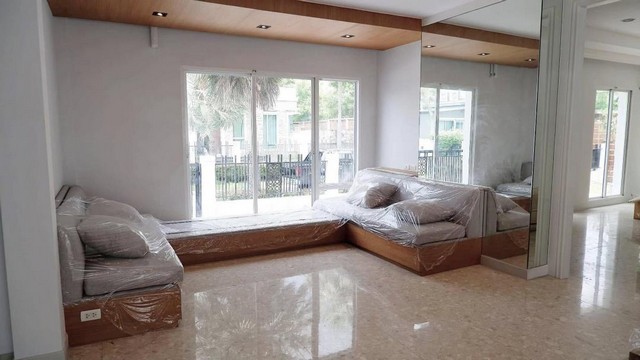 ให้เช่าบ้านเดี่ยว 3 ชั้น 103 ตร.ว. Grand Bangkok Boulevard พระราม 9-ศรีนครินทร์ ใกล้ซีคอนสแควร์