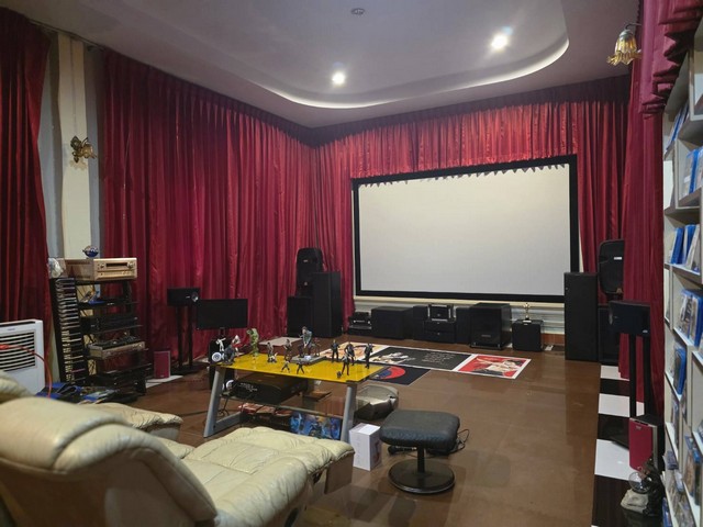 ขายที่ดิน พร้อมคฤหาสน์หรู  2 ไร่ 3 งาน 31 ตรว. ทำเลทอง ติดถนนสิริโสธร เมืองฉะเชิงเทรา พื้นที่ติดถนนทำธุรกิจได้