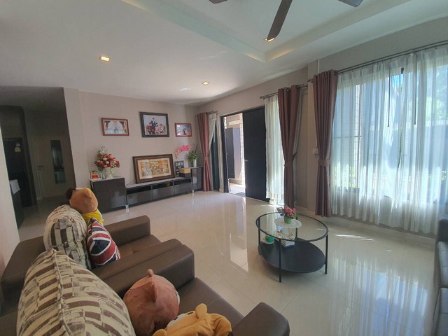 ขายด่วนมาก บ้านเศรษฐสิริ  ติดถนน ชัยพฤกษ์ แจ้งวัฒนะ พร้อมสระว่ายน้ำจากุชชี่  ลดราคาพิเศษสุด เหลือเพียง 10 ล้าน เท่านั้น