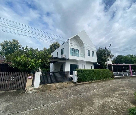 ให้เช่าบ้านเดี่ยว สไตล์โมเดิร์น น่าอยู่ ร่มรื่น พร้อมเข้าอยู่ หางดง 