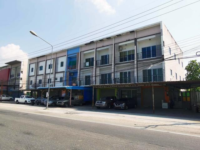 ขาย อาคารพาณิชย์ 3 ชั้น ถนน เลียบทางรถไฟ บางละมุง ชลบุรี PTT00516