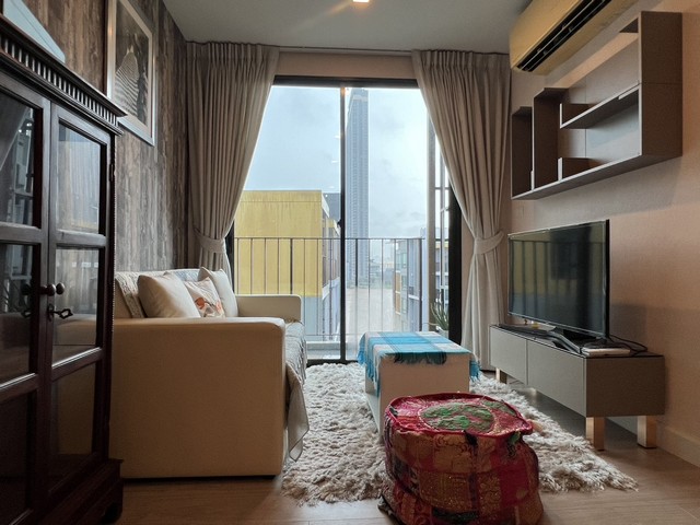 ให้เช่าคอนโด 2 ห้องนอน Metro Luxe Riverfront รัตนาธิเบศร์ 43 ตร.ม. วิวแม่น้ำ ริมน้ำสุดหรู