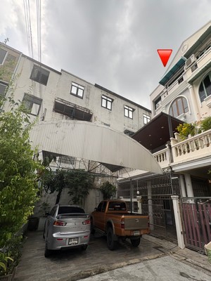 ขายทาวน์โฮมหลังมุม 4 ชั้น โครงการ ศิขรินทร์ เพชรเกษมซอย10 เดินทางสะดวก ใกล้ถนนใหญ่ เพชรเกษม-ท่าพระ และ Mrt ท่าพระ 31.5 ตารางวา