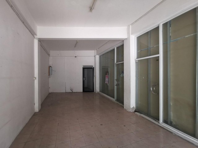 ขาย ตึกแถว 4 ชั้น ถนน ลงหาดบางแสน เมืองชลบุรี PTT00491