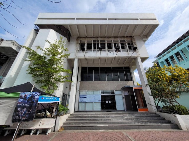 ขาย สำนักงาน 3 ชั้น บางปลาสร้อย เมืองชลบุรีชลบุรี PTT13462