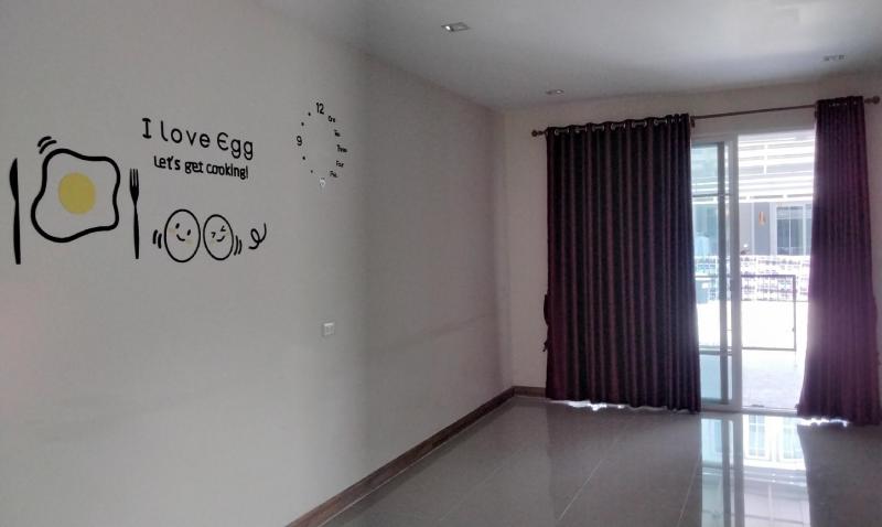 ขายทาวน์เฮ้าส์มือสอง เขตประเวศ กรุงเทพฯ โครงการ โกลเด้นทาวน์ 3 บางนา-สวนหลวง ประเวศ