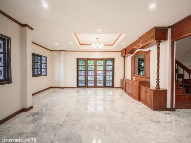 ขายบ้านเดี่ยวรีโนเวทใหม่หลังมุม 111 ตรว. ซอยรามคำแหง 76 ใกล้รถไฟฟ้าสายสีส้ม สถานีศรีบูรพา 500 เมตร ตรงข้าม GO Wholesale รามคำแหง