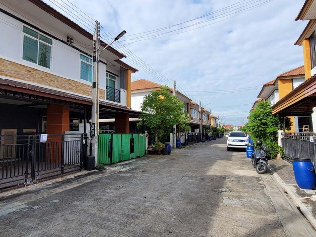 ขาย ทาวน์เฮ้าส์ รุ่งเรืองซิตี้ 2 ถนน บ้านเก่า-พานทอง ชลบุรี พานทอง PTT13551