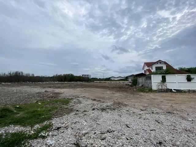 ขายที่ดินใกล้ถนนบางแสน-อ่างศิลาชลบุรี  399 ตรว. ติดถนน2 ด้าน ใกล้ถนนบางแสน-อ่างศิลา 