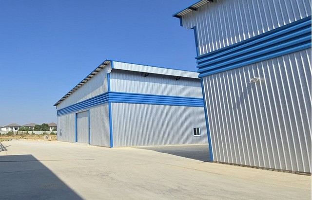 ให้เช่าโกดังสร้างใหม่ 200-800 ตารางเมตรพื้นรับน้ำหนักได้ 3 ตันต่อตารางเมตร  ถนนหนามแดง-บางพลี