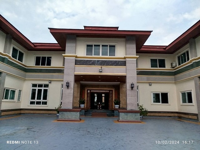 ขายหลังใหญ่สไตล์คฤหาสน์ วัสดุพรีเมียม พร้อมลิฟต์ในบ้าน