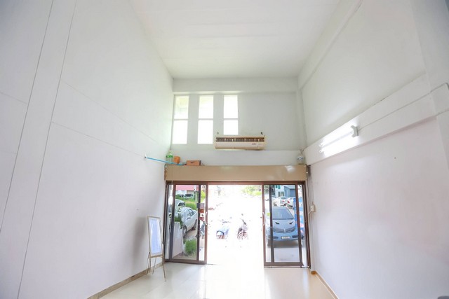 ขายอาคารพาณิชย์ 2 ชั้นครึ่ง น้ำทอง อำเภอเมือง จังหวัดน่าน ใกล้สถานีขนส่งผู้โดยสาร จังหวัดน่าน