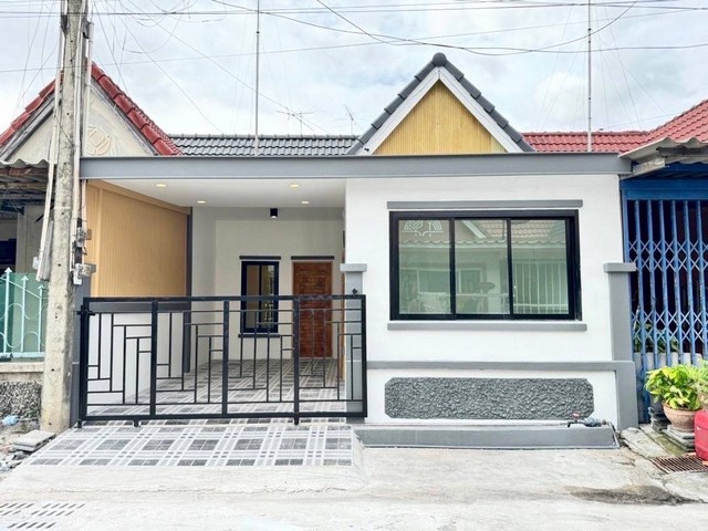 ขายทาวน์เฮ้าส์ 1 ชั้น มบ.สุขสราญ (บ้านสวน ซ.11)เมืองชลบุรี