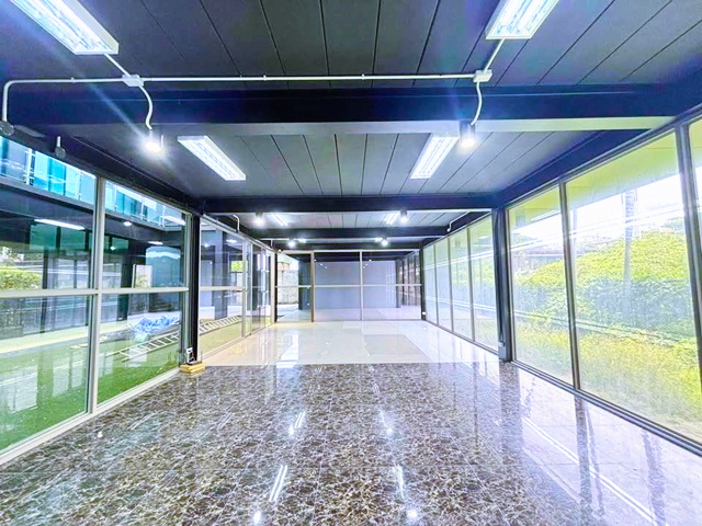 MRTศรีแบริ่ง  ศรีลาซาล 1.2กม.แม็คโคร ศรีนครินทร์ 1.49กม.ให้เช่า ออฟฟิศขนาดใหญ่ 250 ตร.วา. 1,000 ตร.ม. เซ็นทรัล บางนา 2.8 กม.