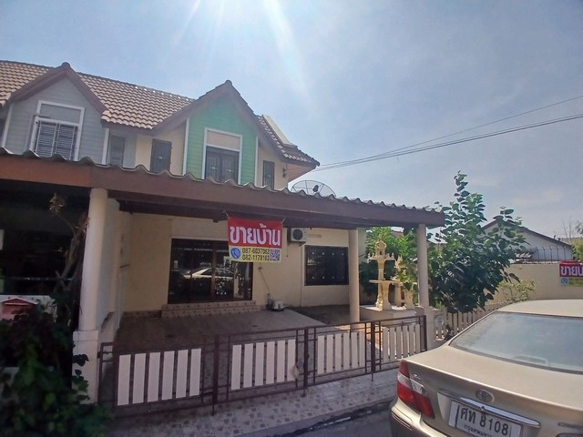 ขายบ้าน ทาวเฮาส์ 2 ชั้น เขต นาป่า อำเภอเมือง จังหวัดชลบุรี