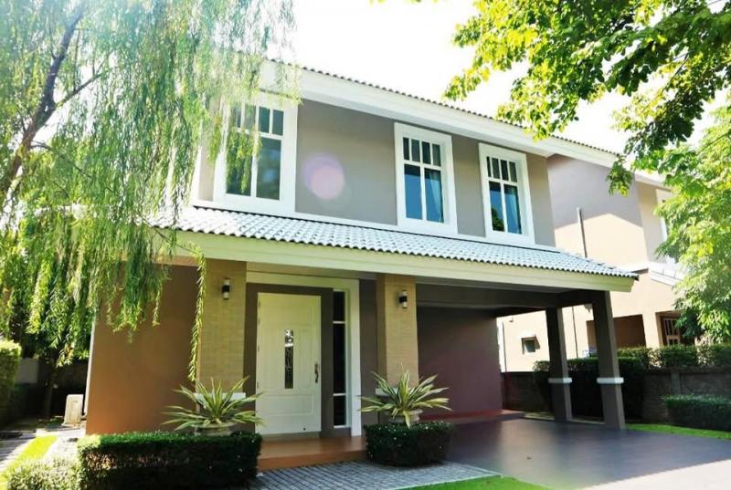 ให้เช่าบ้านใหม่  บ้านหลังมุม เป็นส่วนตัวเฟอร์นิเจอร์ครบ ราคาถูกมาก   89 วา 3 ห้องนอน 3 ห้องน้ำ 2 ที่จอดรถถนนรามอินทรา