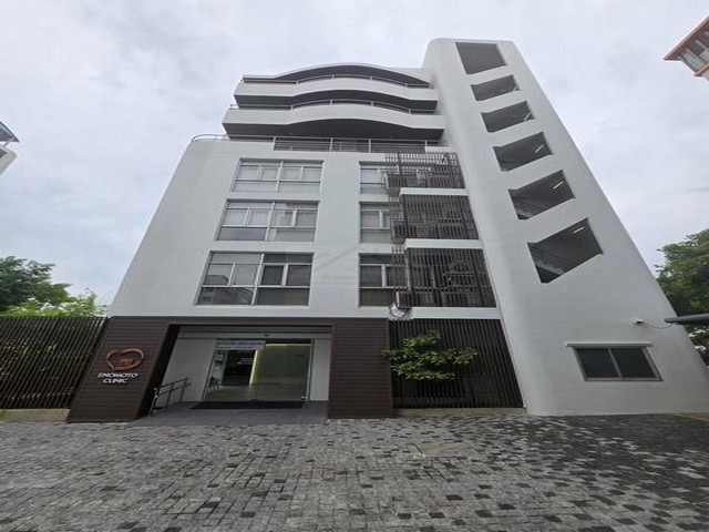 ให้เช่าสำนักงาน 8ชั้น ย่านศรีนคริทร์ ใกล้รถไฟฟ้าสายสีเหลือง ทำเลตรงข้ามซีคอน