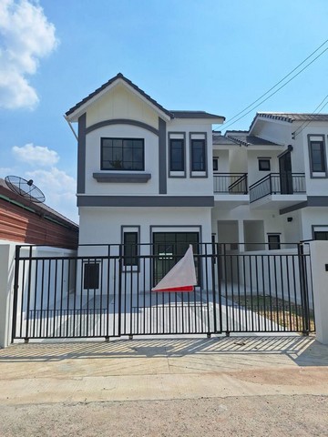 ขายทาวน์โฮม 2 ชั้น สร้างใหม่บางพระ ทำเลสวย ใกล้แหล่งชุมชน FP-H01261 