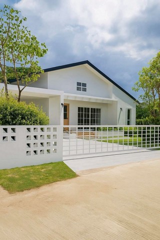 บ้านสร้างใหม่ ชั้นเดียว สไตล์มินิมอล ใกล้รร.นานาชาติเปรม แม่ริม