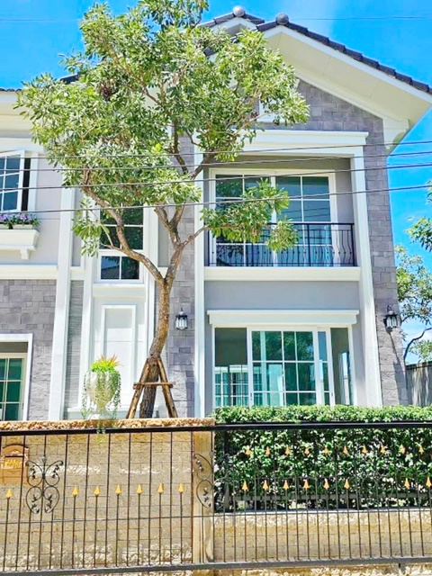 รังสิต-นครนายกคลอง1 ฟิวเจอร์พาร์ค รังสิต700ม. 4นอน BRTรังสิต 2.4กม. ให้เช่าบ้านเดี่ยวหรู 2 ชั้น 3 น้ำ 210 ตร.ม. 51 ตร.วา. พร้อมเฟอร์ฯ แอร์ 