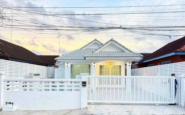 บ้านเดี่ยวพูลวิลล่า เนินพลับหวาน เฟอร์ครบ   หมู่บ้านรัตนากร 3