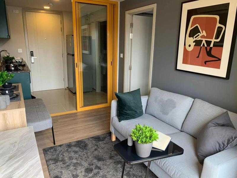 The Base Sukhumvit 50 comfortable convenient safe 8th floor BTS Onnut