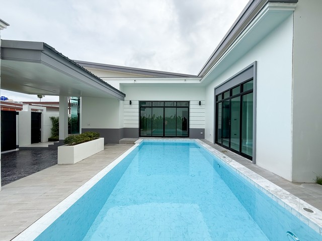 For Sale : Kohkaew, Luxury Pool Villa, 3 Bedrooms 2 Bathrooms