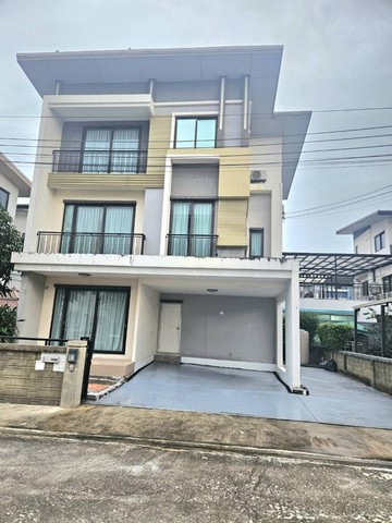 ให้เช่าบ้านเดี่ยว 3 ชั้น 50 ตร.ว. หมู่บ้านโกลเด้นเพรสทีจ วัชรพล-สุขาภิบาล 5