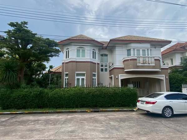 บ้านเดี่ยว 2 ชั้น สไตล์ยุโรป หมู่บ้านเดอวิลล์ ศรีนครินทร์  