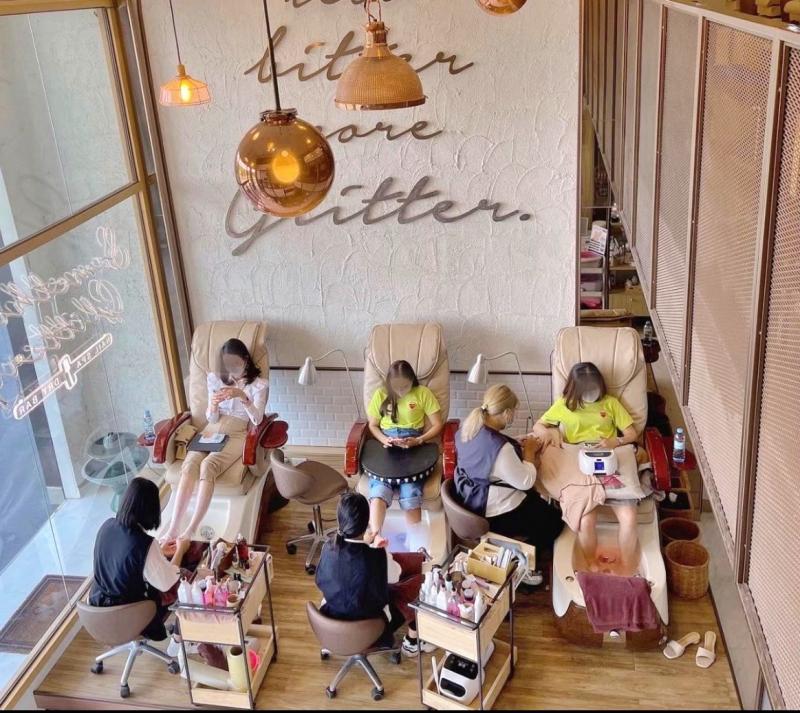 เซ้งร้านเสริมสวย กรุงเทพกรีฑา เปิดมากว่า8ปี ไม่มีวันหยุด โครงการ The Park