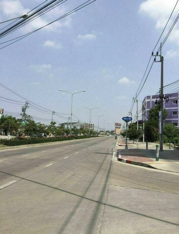ขายที่ดิน ถนนพัฒนาการตัดใหม่ ซอย 97 ขนาด 400 ตร.วา พื้นที่สีเหลือง เหมาะทำบ้านจัดสรร