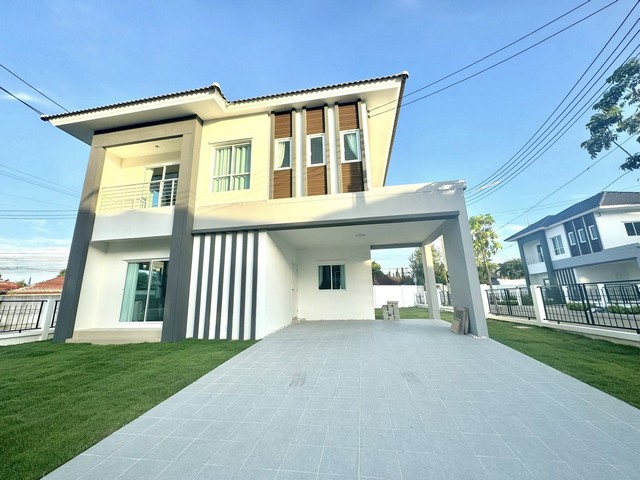 โครงการลลิล 4 นอน 3 น้ำ พร้อมพื้นที่สวน  เฟอร์นิเจอร์และเครื่องใช้ไฟฟ้าใหม่ทั้งหลัง