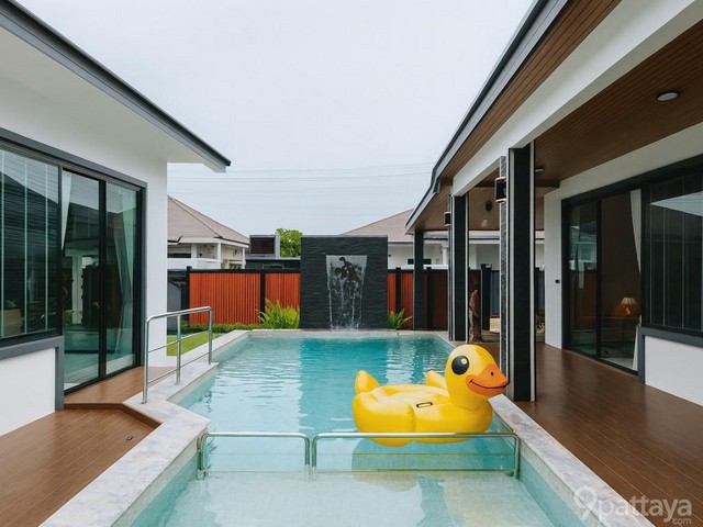 ให้เช่าบ้านพูลวิลล่า 1 ชั้น สไตล์ Modern Luxury ตำบลโป่ง พัทยา ใกล้อ่างเก็บน้ำมาบประชัน