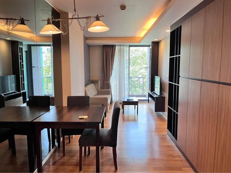 Focus Ploenchit private spacious clean 4th floor BTS Ploenchit