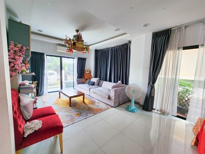 หมู่บ้านศรีสุข บ้านเดี่ยว 5 นอน 3 น้ำ เนื้อที่ 78 ตร.ว. ทำเลคุณภาพ เดินทางสะดวก ใกล้ถนนพระราม2 บางขุนเทียน พุทธบูชา ทุ่งครุ สุขสวัสดิ์