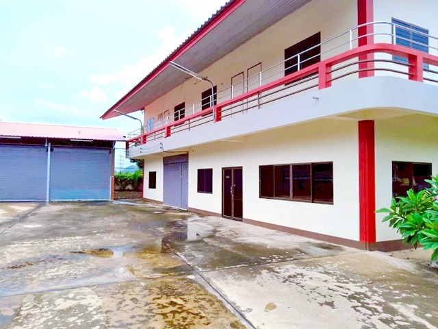 ราชบุรี 3.9 กม.ให้เช่าโกดัง พร้อมออฟฟิศ 2 ชั้น ปตท.ดอนตะโก 490ม.720ตร.ม.โรบินสัน  ที่ดิน 400ตรว. 1ไร่  ริมถนน ราชบุรี  6 ล้อ ถ.เพชรเกษม