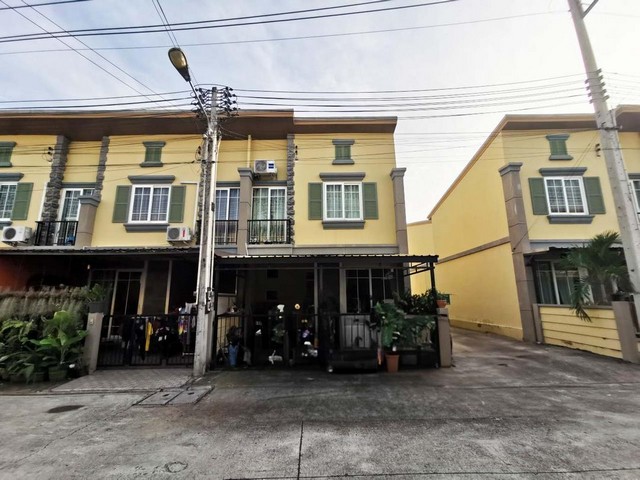 ขาย ทาวน์เฮ้าส์ โกลเด้นทาวน์ ศรีราชา อัญสัมชัญ PTT68-00646