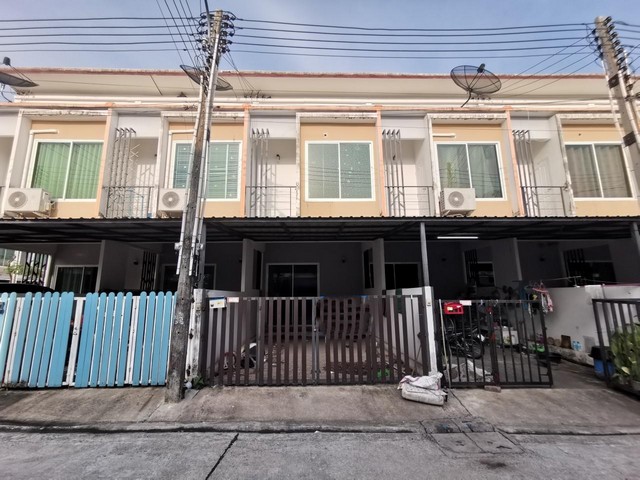 ขาย ทาวน์เฮ้าส์ สมาร์ทแลนด์ นิวสไตส์ 2 ศรีราชา PTT68-00565
