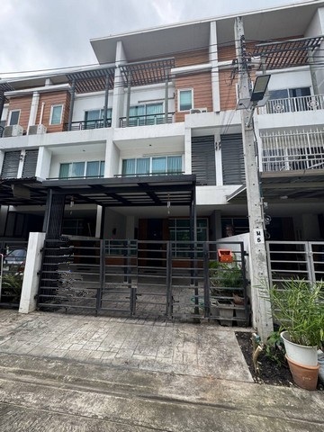 ให้เช่าทาวโฮม3ชั้น  โครงการ เดอะเซอเรโน่  ปากซอยเป็นสถานีรถไฟฟ้าสายสีชมพู สถานี แจ้งวัฒนะ 14 และ เซ็นทรัล แจ้งวัฒนะ 