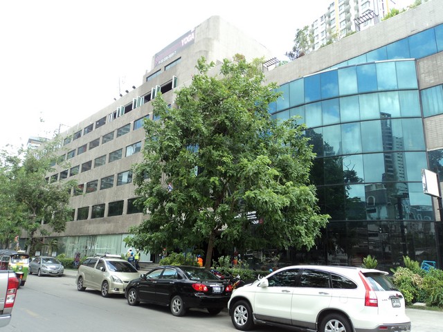 เช่าออฟฟิศสีลม บางรัก อาคารมหานครเซ็นเตอร์  รถไฟฟ้า BTS สถานีศาลาแดง  ขนาด 70 ตรม.ขึ้นไป