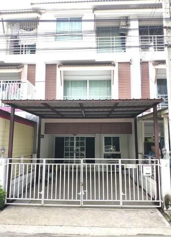 ให้เช่าทาวน์โฮม 3 ชั้น ซอยลาดพร้าว101 โครงการ กลอรี่เฮาส์ โพธิ์แก้ว3 ใกล้รถไฟฟ้าสายสีเหลือง