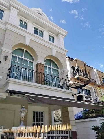 ให้เช่าทาวโฮม โครงการ Plus city park พลัส ซิตี้ พาร์ค พระรามเก้า - หัวหมาก  3ชั้นหลังมุม  ย่านหัวหมาก รามคำแหง บางกะปิ พัฒนาการ 