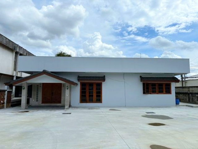 บิ๊กซี ติวานนท์ 900 ม.MRT กระทรวงสาธารณสุข 500 ม.ให้เช่าบ้านเดี่ยวขนาดใหญ่ 1 ชั้น 530 ตรม. 130 ตร.วา. ม.มจพ. 3.7 กม. 