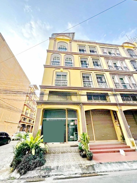 ลาซาล ​56-60 ให้เช่าตึกแถว 4 ชั้น​ครึ่ง​ มีดาดฟ้า MRT ศรีลาซาล 300 ม หลังมุม 18 ตร.วา.300 ตร.ม.3 นอน ทำเลทอง ย่านลาซาล-บางนา4 โฮมออฟฟิศ