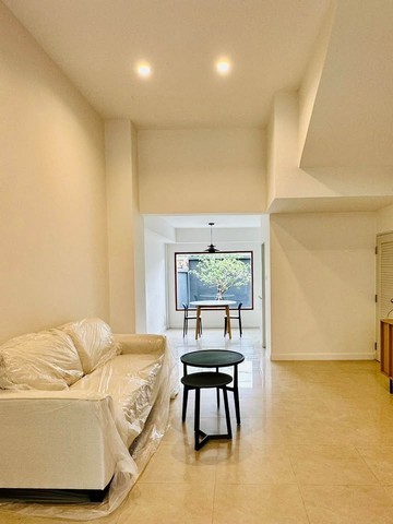 ให้เช่าทาวโฮม3ชั้น ใกล้เดอะมอลล์บางกะปิ โลตัสและแมคโคบางกะปิ โครงการ ปริญลักษณ์นวมินทร์ 71