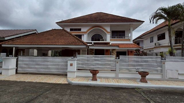 ให้เช่า 30,000 บาท/เดือน ขาย 5.8 ล้าน #บ้านพิมุกต์2 – #สันทราย บ้าน 2 ชั้น #รีโนเวทใหม่ สภาพกริบ พร้อมอยู่ #ซื้ออยู่เองหรือปล่อยเช่าได้เลย