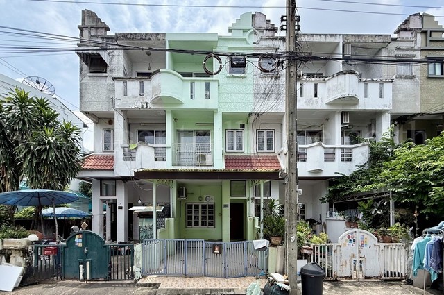ทาวน์เฮาส์ 3 ชั้น บ้านแฮปปี้แลนด์วิลล์ บางนา ทำเลดี ราคาถูก