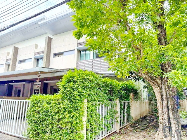  เช่าทาวน์โฮมหรู 2 ชั้น MRTแจ้งวัฒนะปากเกร็ด28 700 ม. เมืองทองธานี หลังมุม 34 ตร.ว. 280 ตร.ม. 3 นอน 3 น้ำ เซ็นทรัล แจ้งวัฒนะ 800 ม.