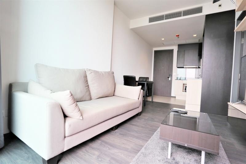 ให้เช่า คอนโด เอดจ์ สุขุมวิท 23 EDGE Sukhumvit 23  1 นอน 1 น้ำ ใกล้ BTS อโศก และ ใกล้ MRT สุขุมวิท