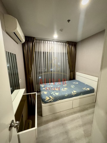 RC093625 Condo for rent THE TREE สุขุมวิท 71-เอกมัย ใกล้ Airport Link รามคำแหง และ BTSสายสีส้มค่าเช่า 13,000 บาท/เดือนรายละเอียด :- ห้องขนาด 27 ตร.ม.- 1 ห้องนอน เตียง3.5ฟุต มีชั้นเก็บของวางของ- 1 ห้องน้ำ 1 ห้องรับแขก 1 ห้องครัว- ชั้นที่ 14 (ทั้งหมด 33ชั้น)- แอร์2ตัว / ตู้เย็น / เครื่องซักผ้า / โทรทัศน์ / เตาไฟฟ้า- เฟอร์นิเจอร์พื้นฐาน / ตู้เสื้อผ้า / โซฟา / โต๊ะทำงาน / โต๊ะทานข้าวสิ่งอำนวยความสะดวก : สระว่ายน้ำลอยฟ้า / จุดชม